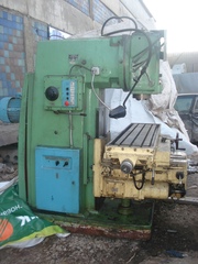 Продам вертикально-фрезерный станок 6Р 13, 